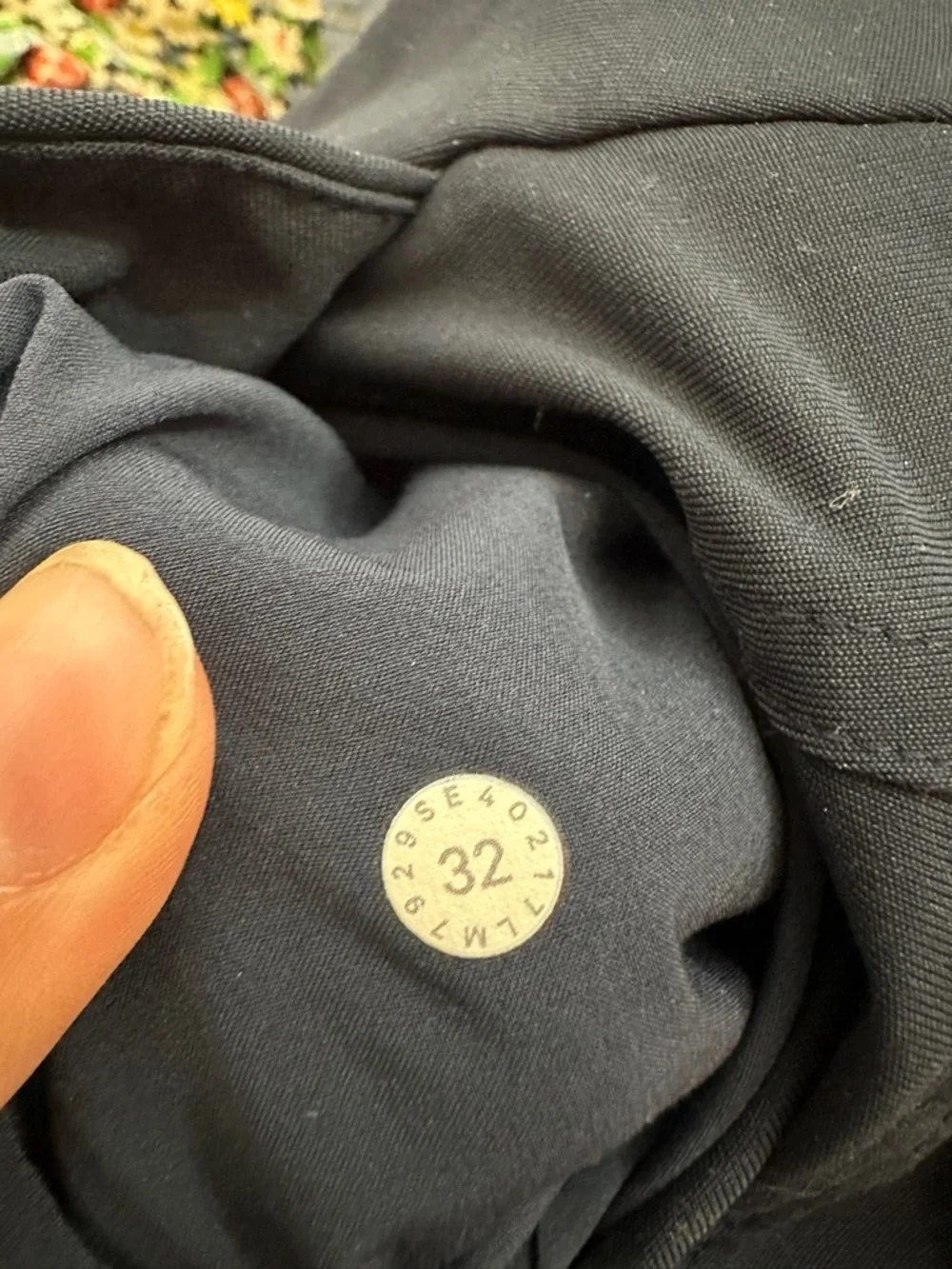 Mens Lululemon The Works Shorts Navy sz 32 / 11in inseam - Picture 3 of 5